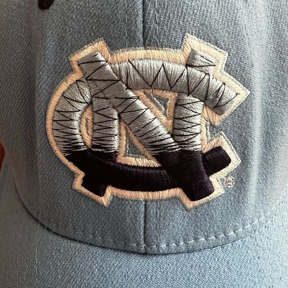 UNC Hat Size M/L in Like New Condition - Picture 2 of 5